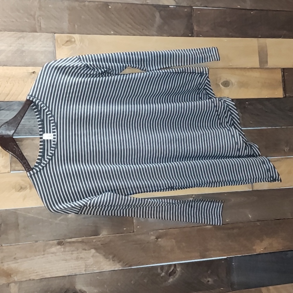 Lululemon To The Point Long Sleeve Heathered Black & White Stripe